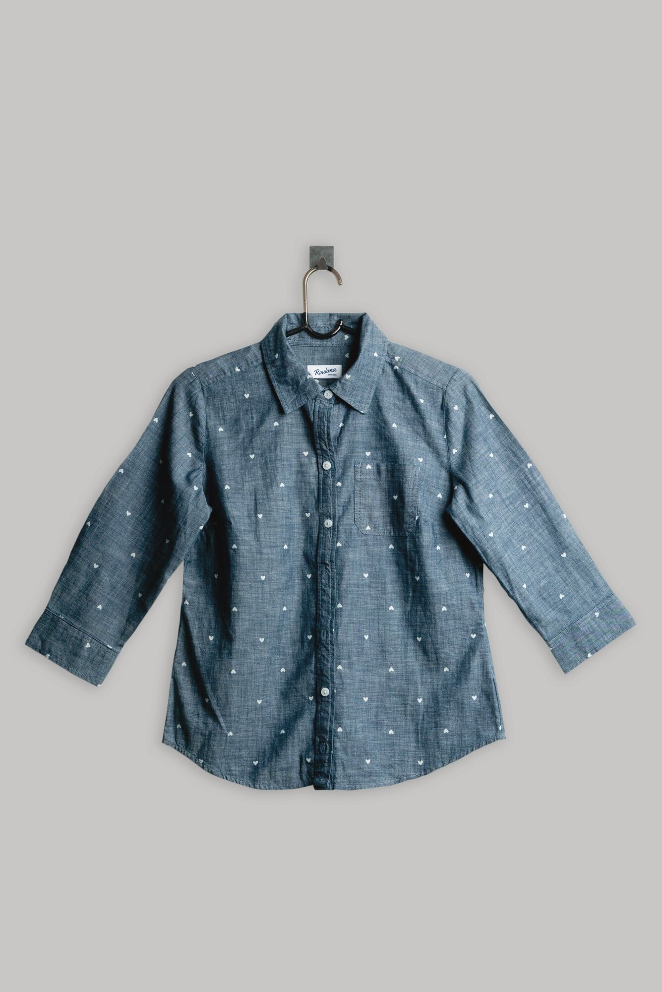 Chemise en chambray sur cintre